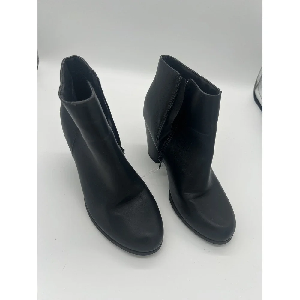 Charlotte Russe Women's‎ Black Ankle Boots Block Heel Side Zip Booties Size 9